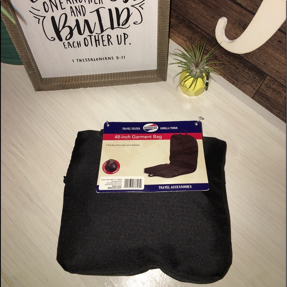 NEW American Tourister Garment Bag, 48”, Black
